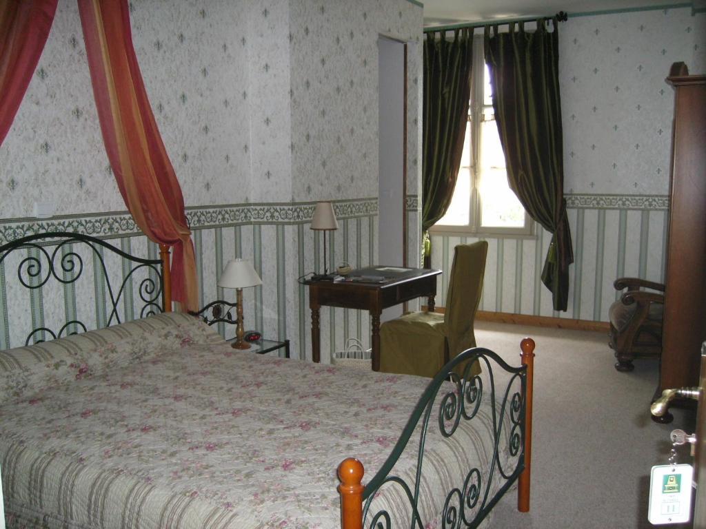 Relais Saint Louis, Logis Hotel Belleme Quarto foto
